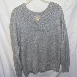 H&M V neck grey sweater